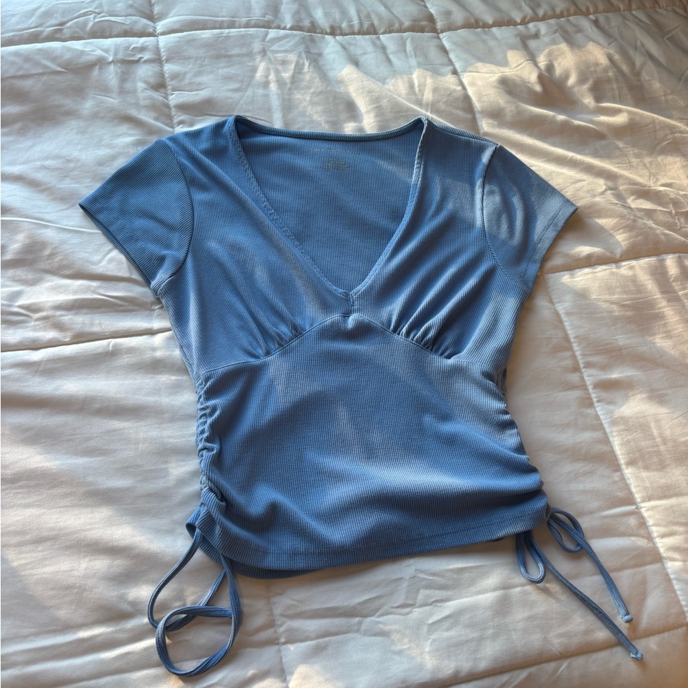 American Eagle Outfitters Light Blue Ruched V-Neck Tee
